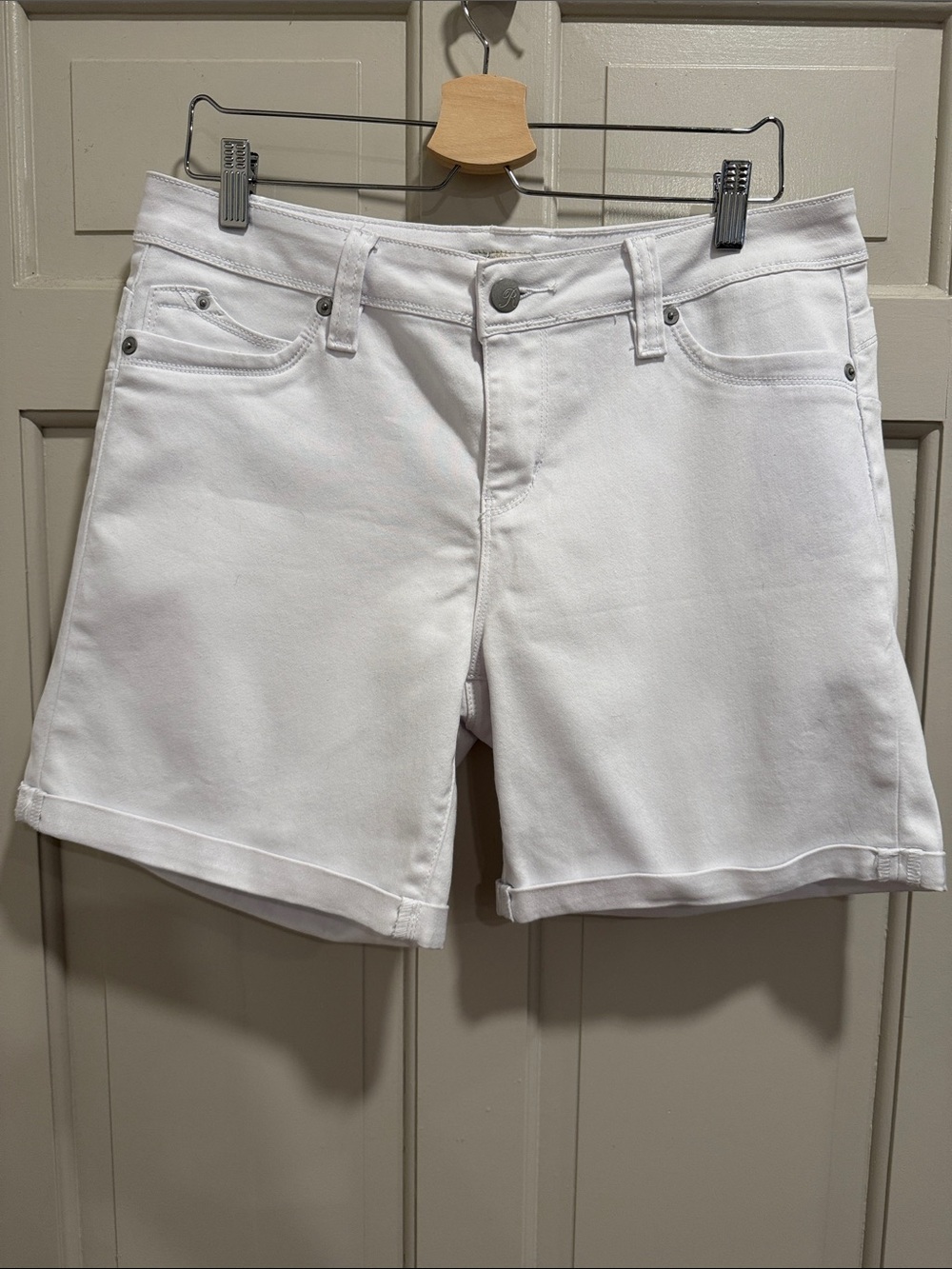 Royalty for Me Women’s White Denim Stretch Shorts Size 12
